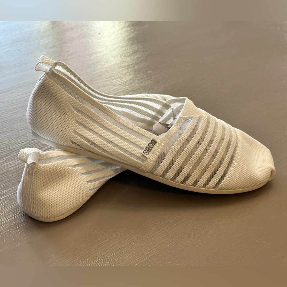 Skechers BOBS Women's 9.5 White Plush Golden Hour Slip-On Flats Memory Foam